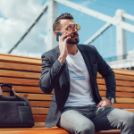 Îmbrăcăminte personalizată pentru angajați – O modalitate distinctivă de promovare a identității companiei